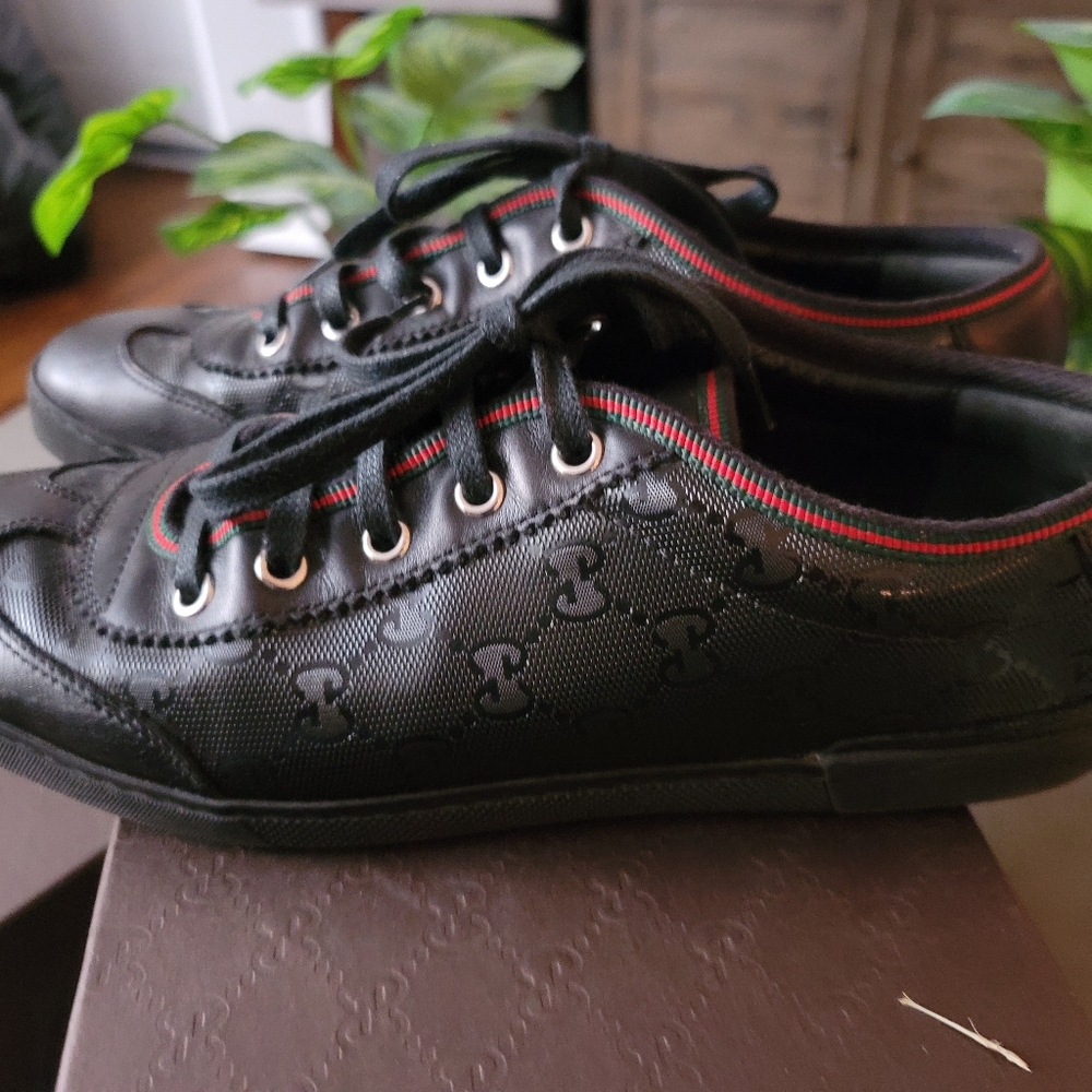 100% Authenic Gucci Black Women's Casual Lace-Up Sneakers